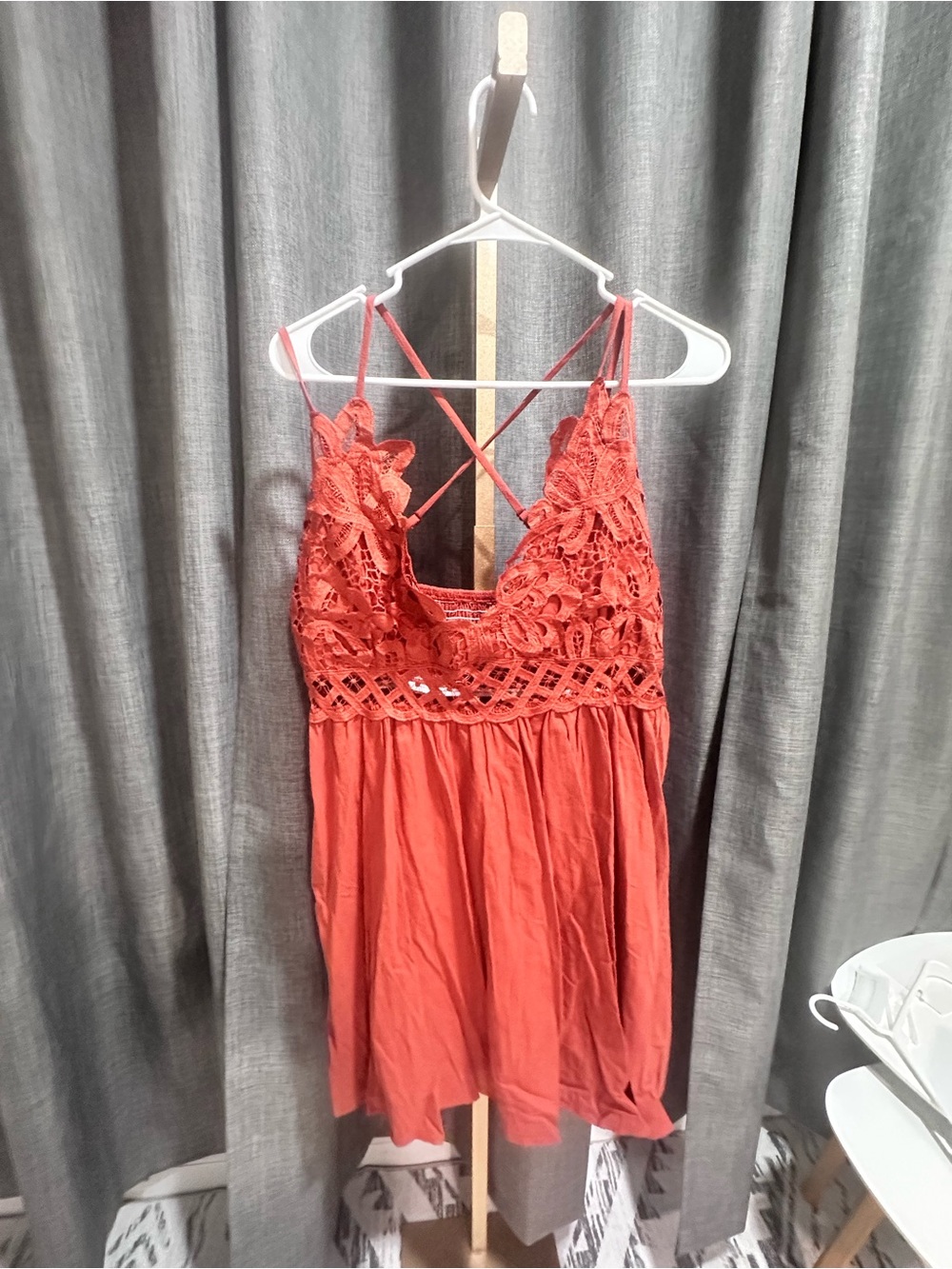 ❤️❤️SHEIN Coral Crochet Lace Crossback Mini Dress. NEVER WORN
